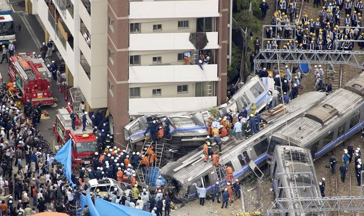 祈りの杜 福知山線列車事故現場